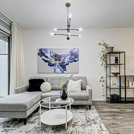 Prime Location - Stunning 2-Bdrm Condo Toronto Exterior foto