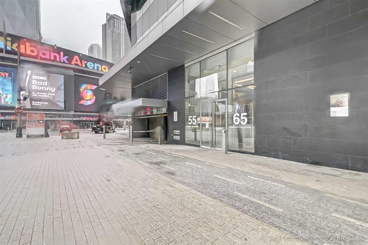 Prime Location - Stunning 2-Bdrm Condo Toronto Exterior foto
